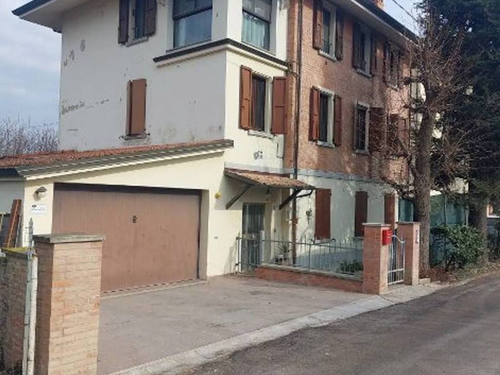 casa indipendente in vendita a San Cesario sul Panaro