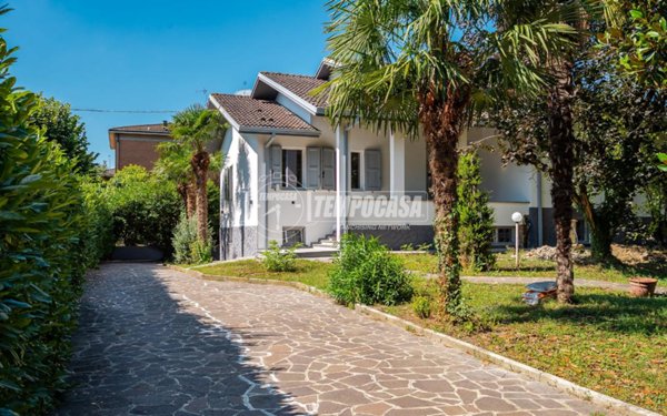 casa indipendente in vendita a San Cesario sul Panaro
