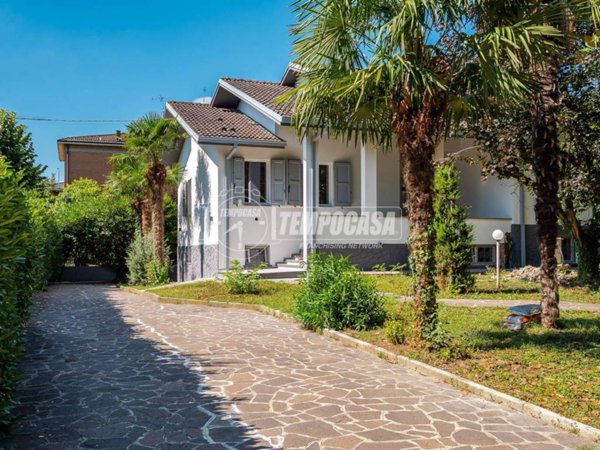 casa indipendente in vendita a San Cesario sul Panaro