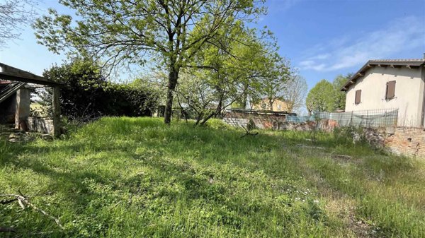 terreno edificabile in vendita a San Felice sul Panaro