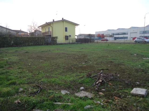 terreno edificabile in vendita a San Felice sul Panaro