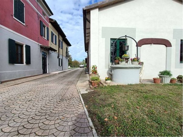 casa indipendente in vendita a San Felice sul Panaro