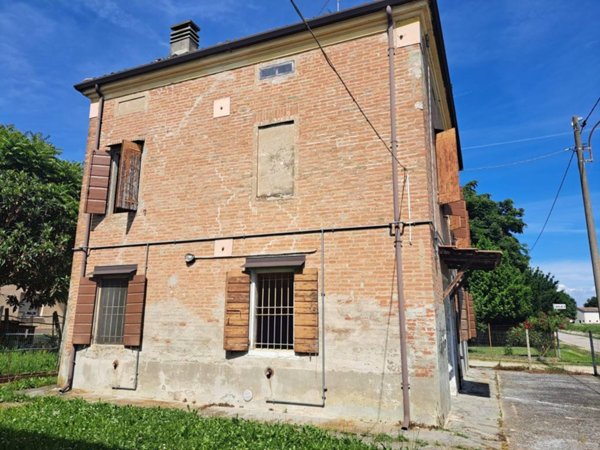 casa indipendente in vendita a San Felice sul Panaro in zona Dogaro