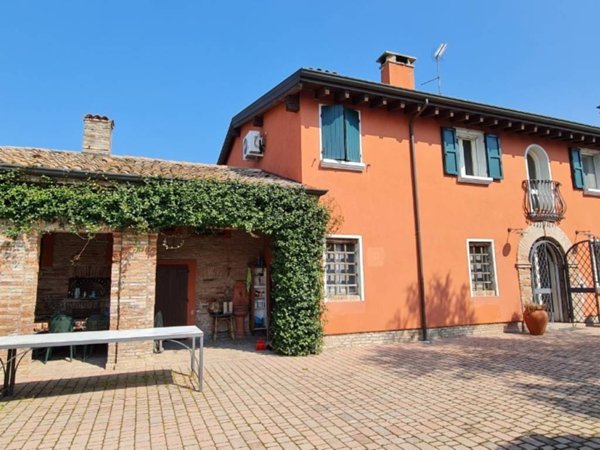 casa indipendente in vendita a San Felice sul Panaro in zona Rivara