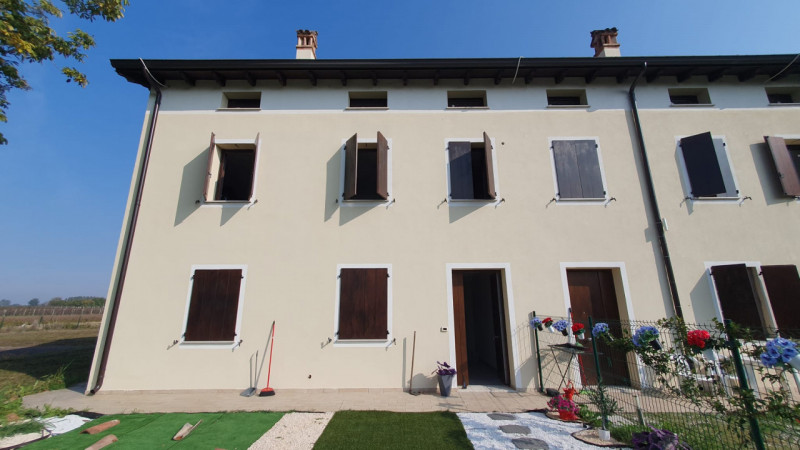 casa semindipendente in vendita a San Felice sul Panaro