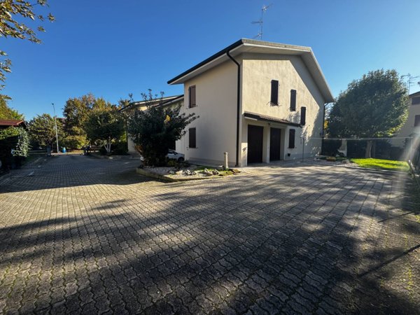 casa indipendente in vendita a San Felice sul Panaro