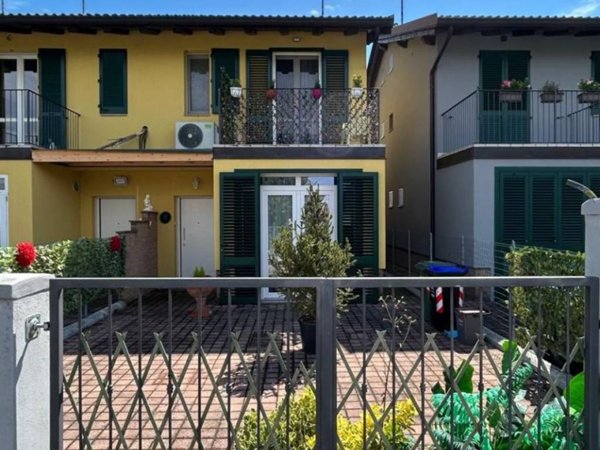 casa indipendente in vendita a San Felice sul Panaro in zona Pavignane