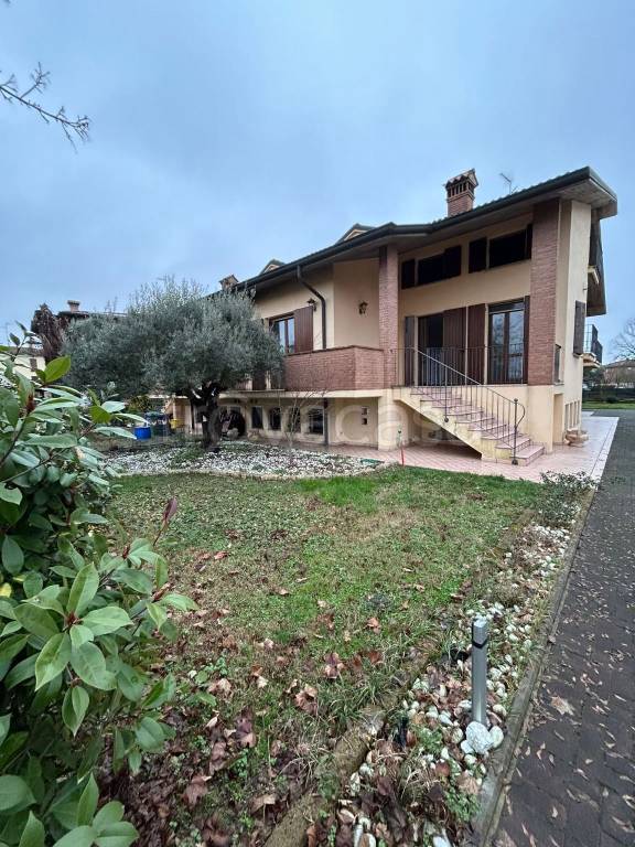 casa indipendente in vendita a San Felice sul Panaro
