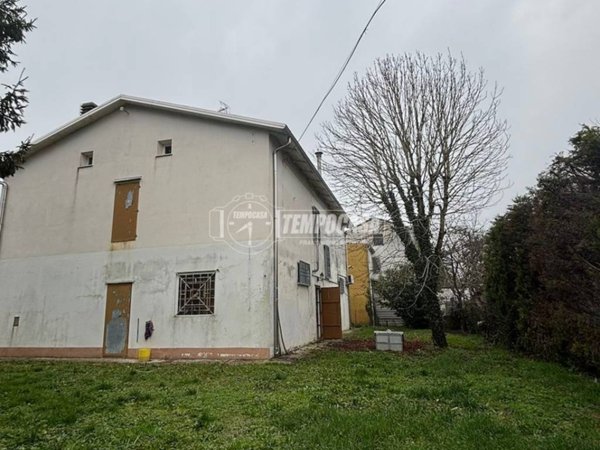 casa indipendente in vendita a San Felice sul Panaro in zona Pavignane