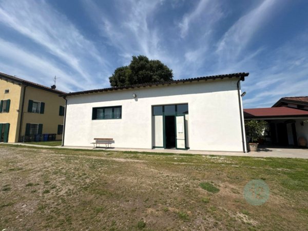 casa indipendente in vendita a San Felice sul Panaro in zona Dogaro