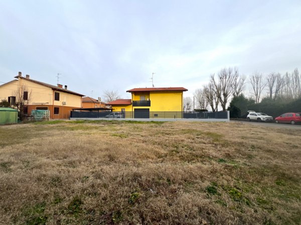 terreno edificabile in vendita a San Felice sul Panaro