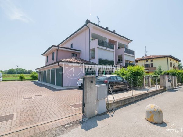 appartamento in vendita a San Felice sul Panaro in zona Dogaro