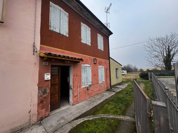 casa indipendente in vendita a San Felice sul Panaro in zona Dogaro