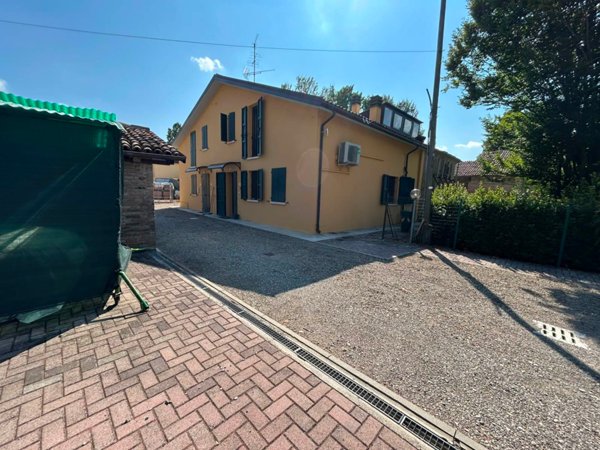 casa indipendente in vendita a San Felice sul Panaro in zona Dogaro