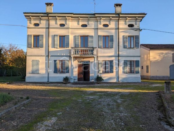 casa indipendente in vendita a San Possidonio