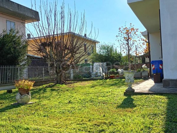 casa indipendente in vendita a San Possidonio