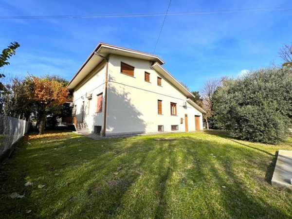 casa indipendente in vendita a San Possidonio