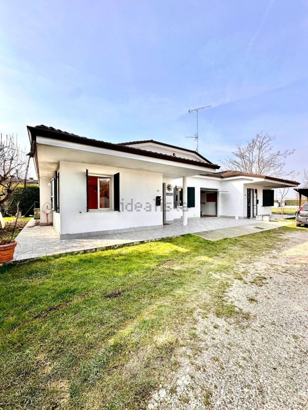 casa indipendente in vendita a San Possidonio