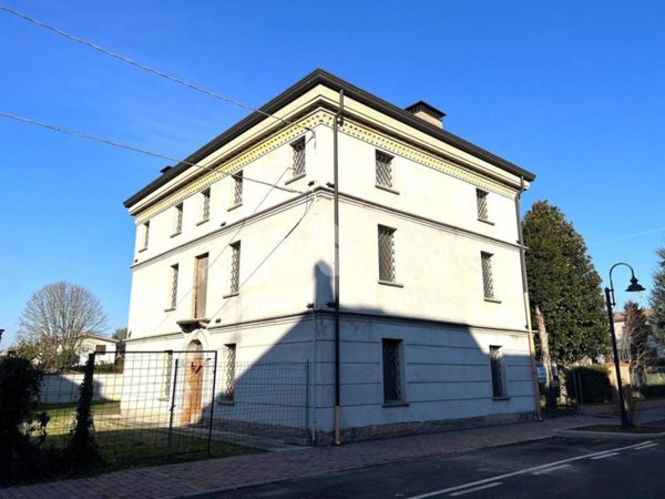casa indipendente in vendita a San Possidonio