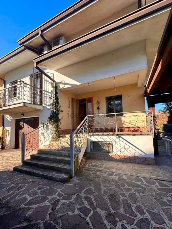 casa indipendente in vendita a San Possidonio