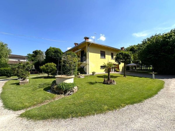 casa indipendente in vendita a San Possidonio