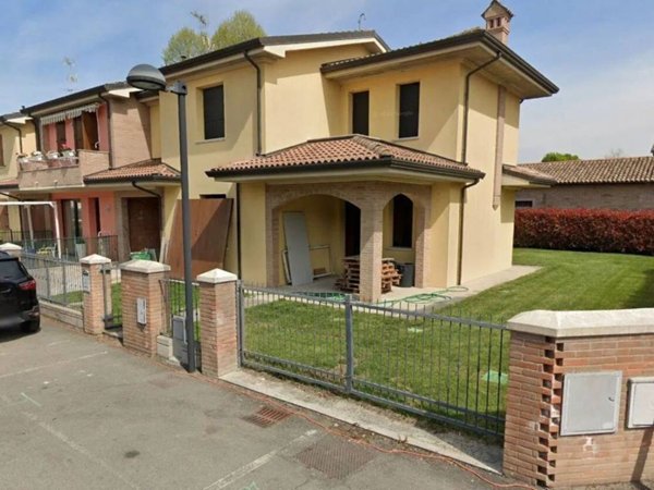 casa indipendente in vendita a San Possidonio