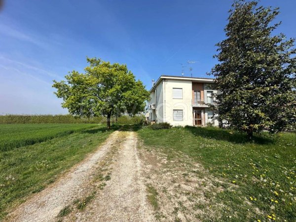 casa indipendente in vendita a San Possidonio