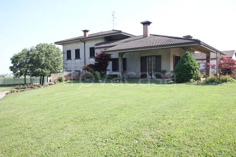 casa indipendente in vendita a San Possidonio