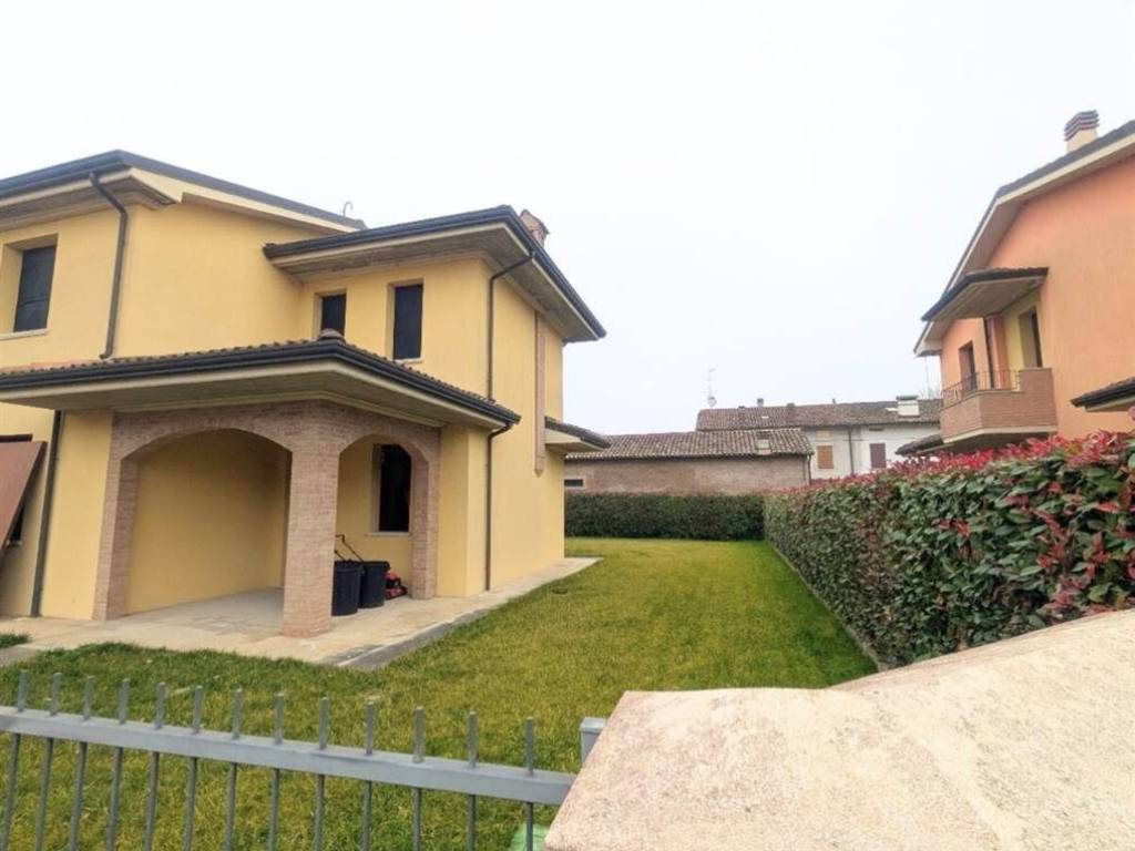 casa indipendente in vendita a San Possidonio