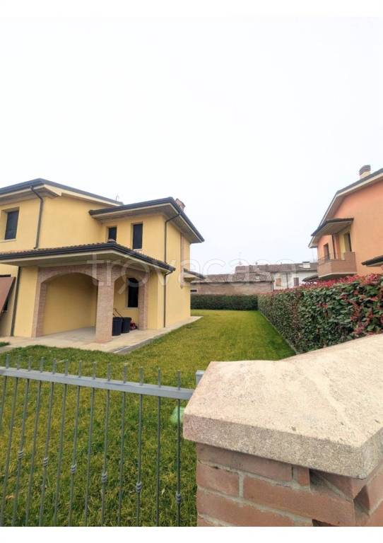 casa indipendente in vendita a San Possidonio