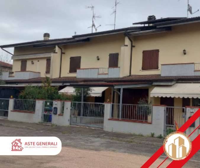 casa indipendente in vendita a San Possidonio