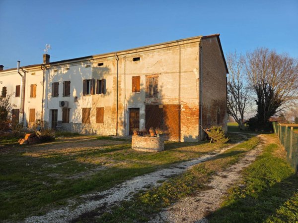 casa indipendente in vendita a San Possidonio