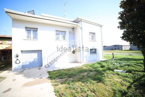 casa indipendente in vendita a San Possidonio