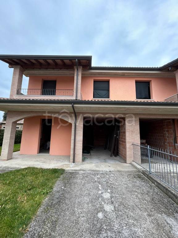 casa indipendente in vendita a San Possidonio