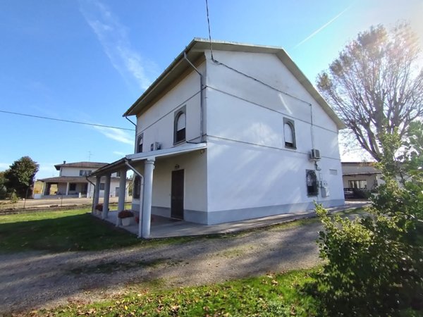 casa indipendente in vendita a San Possidonio
