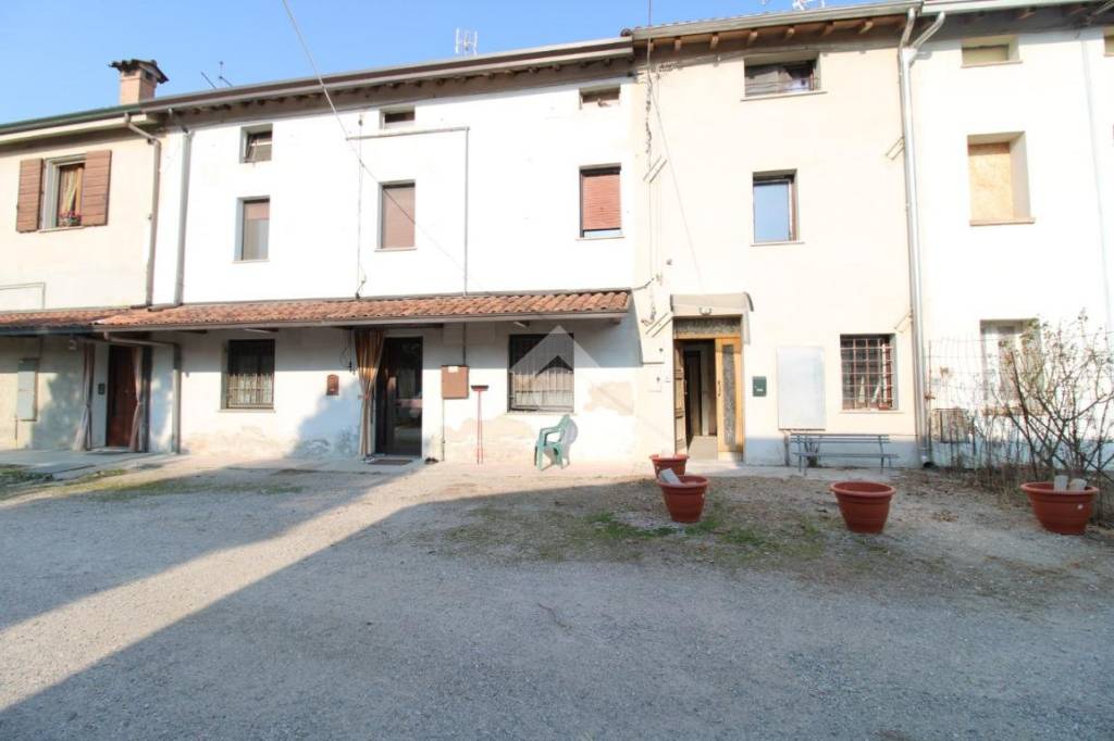 casa indipendente in vendita a San Possidonio