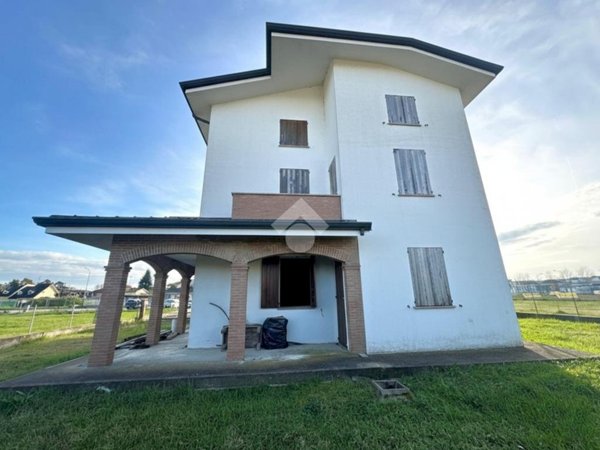 casa indipendente in vendita a San Possidonio