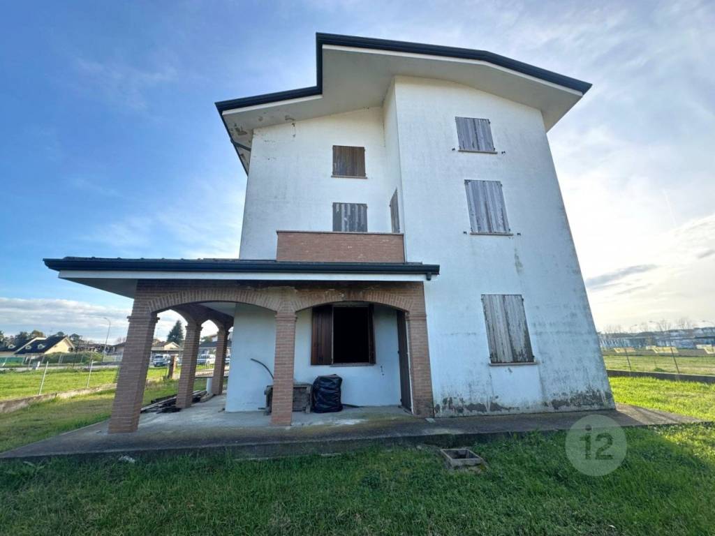 casa indipendente in vendita a San Possidonio
