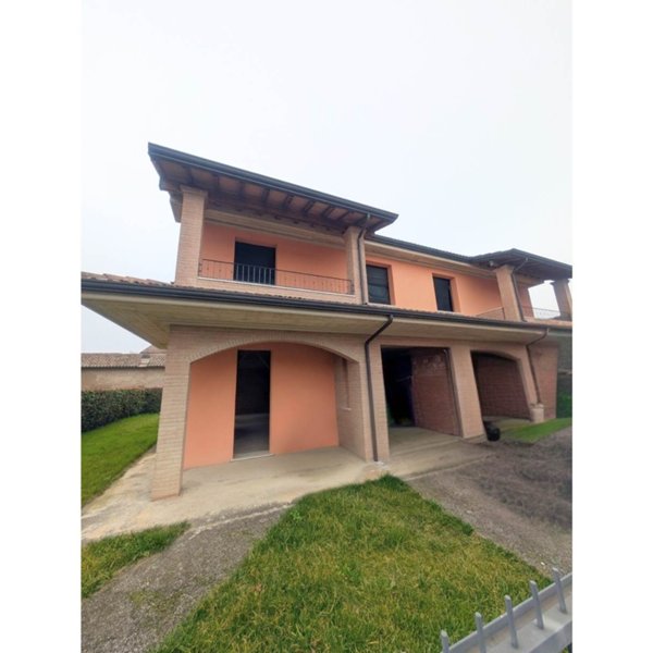 villa in vendita a San Possidonio