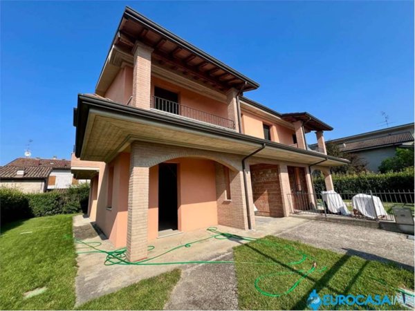 casa indipendente in vendita a San Possidonio