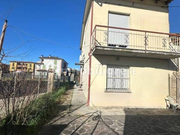 casa indipendente in vendita a San Possidonio
