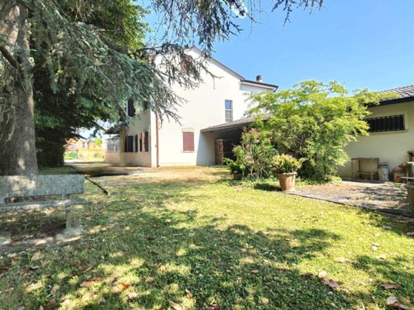 casa indipendente in vendita a San Possidonio