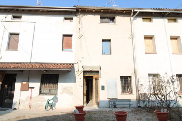 casa indipendente in vendita a San Possidonio
