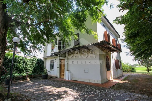 casa indipendente in vendita a San Possidonio