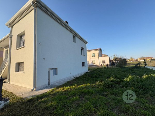 casa indipendente in vendita a San Possidonio