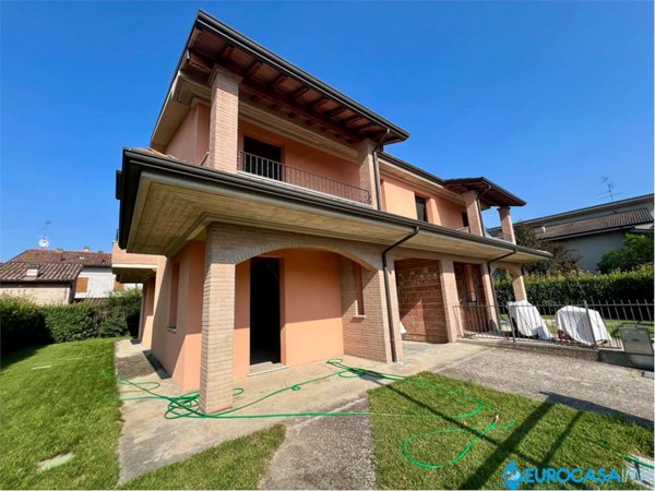 casa indipendente in vendita a San Possidonio