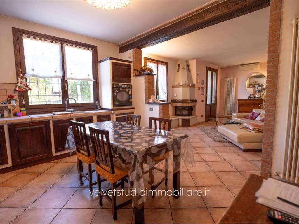 casa indipendente in vendita a San Prospero