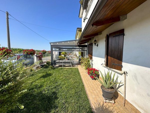 casa indipendente in vendita a San Prospero