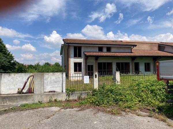 casa indipendente in vendita a San Prospero