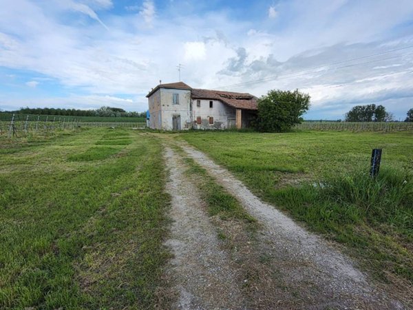 casa indipendente in vendita a San Prospero